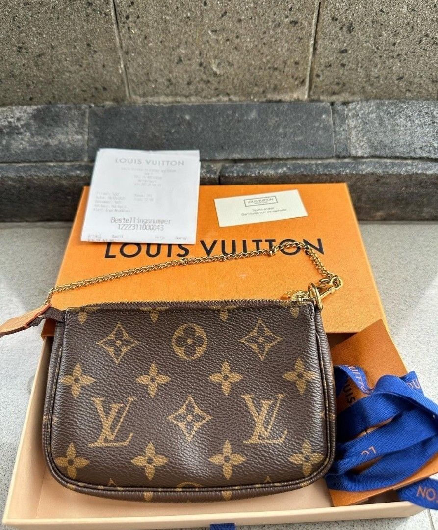 Mini pochette replica best sale