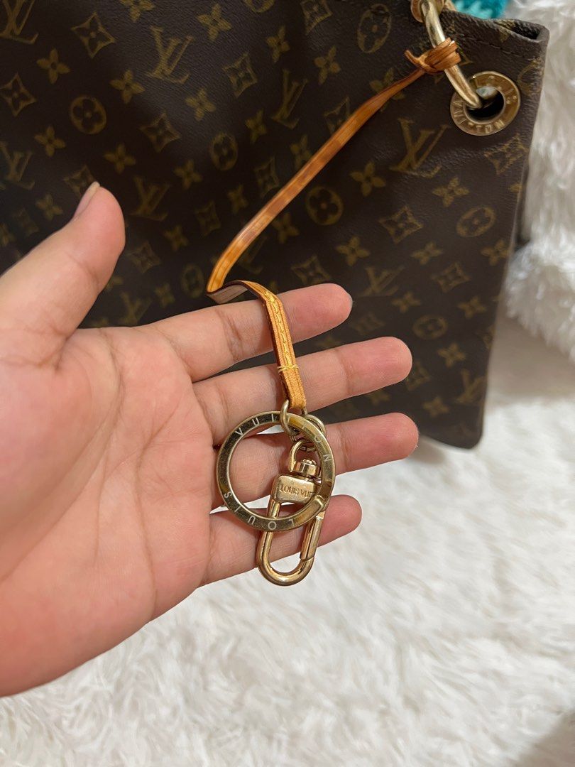 Louis Vuitton Artsy Bag