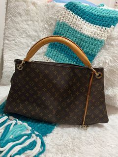 Louis Vuitton Artsy MM, Luxury, Bags & Wallets on Carousell