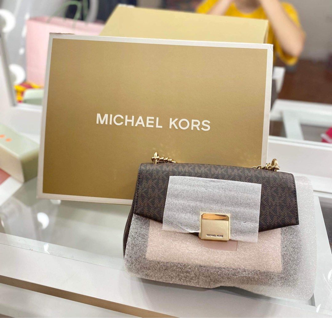 MICHAEL KORS SELMA MEDIUM, Luxury, Bags & Wallets on Carousell