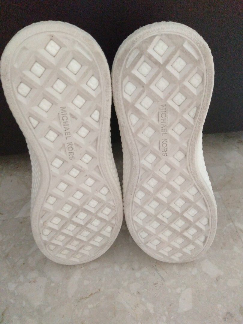 Michael kors walking on sale shoes