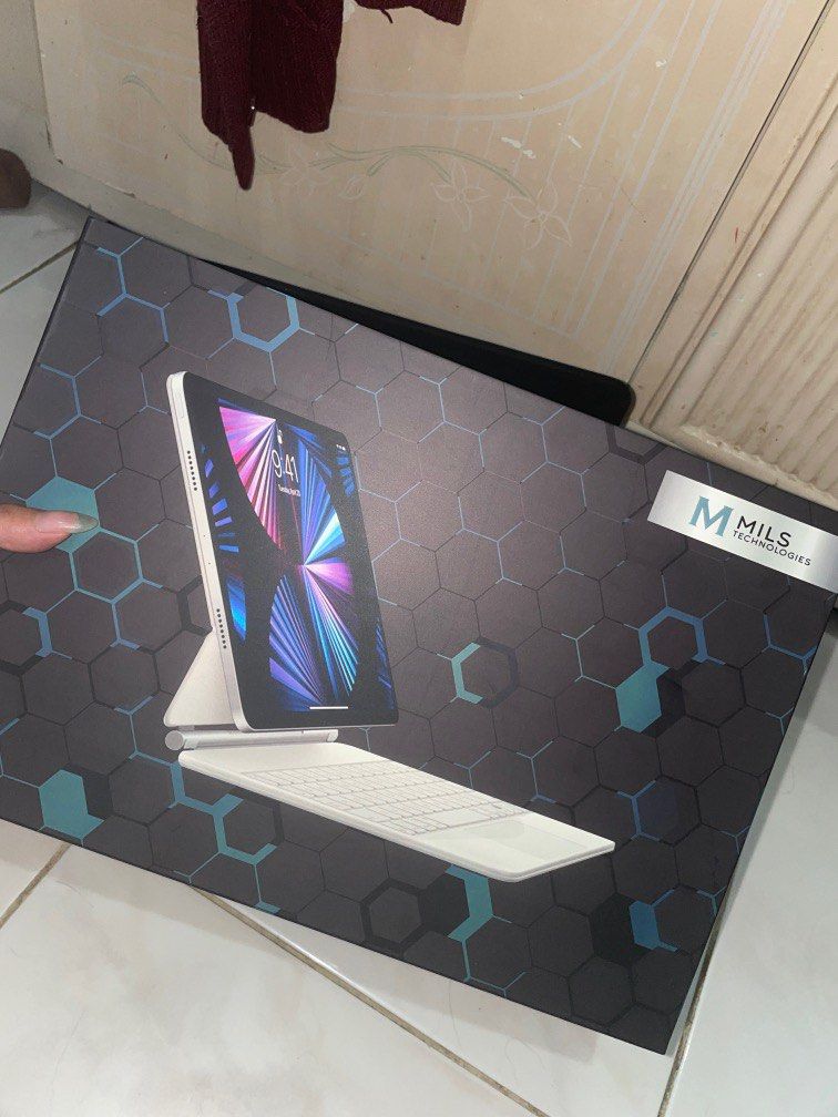 MILS Floating Keyboard Case Ipad Pro 11 Magic wireless keyboard case on