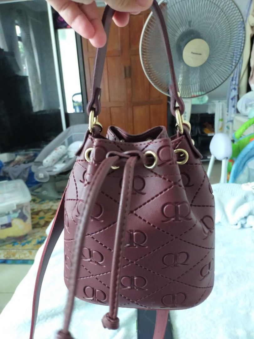 MINI BUCKET RIZMAN RUZAINI, Women's Fashion, Bags & Wallets, Crossbody