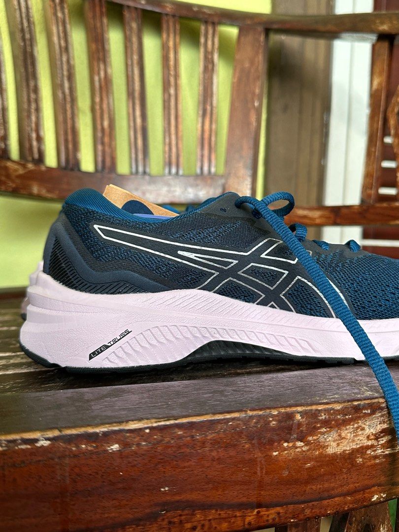 Asics a-truss outlet