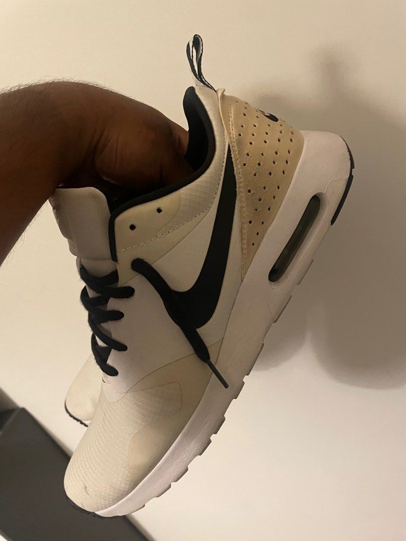 Nike air on sale max tavas beige
