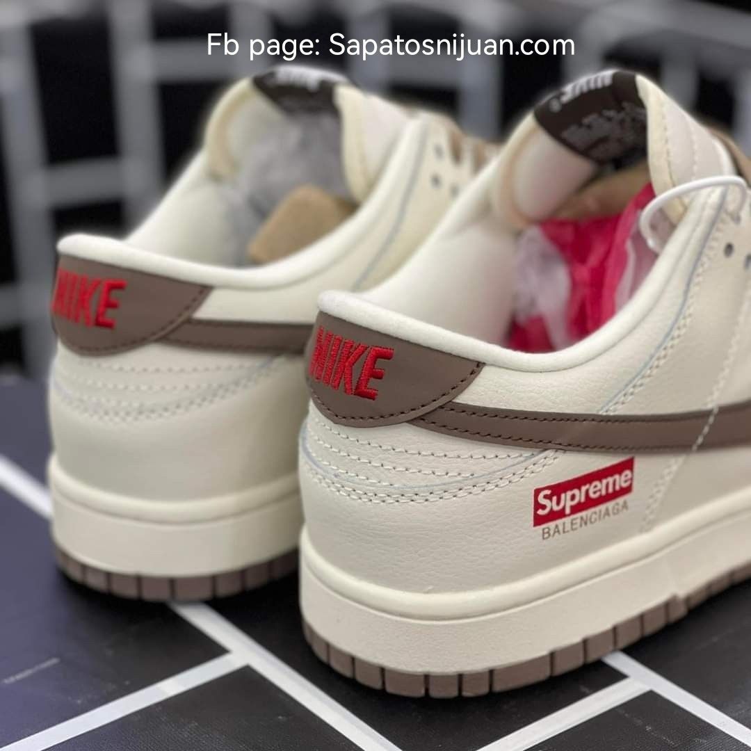 dunk low x supreme