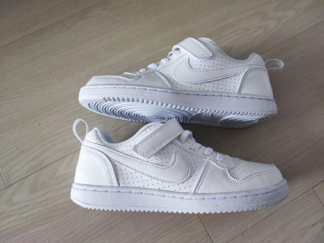 childrens nike white trainers