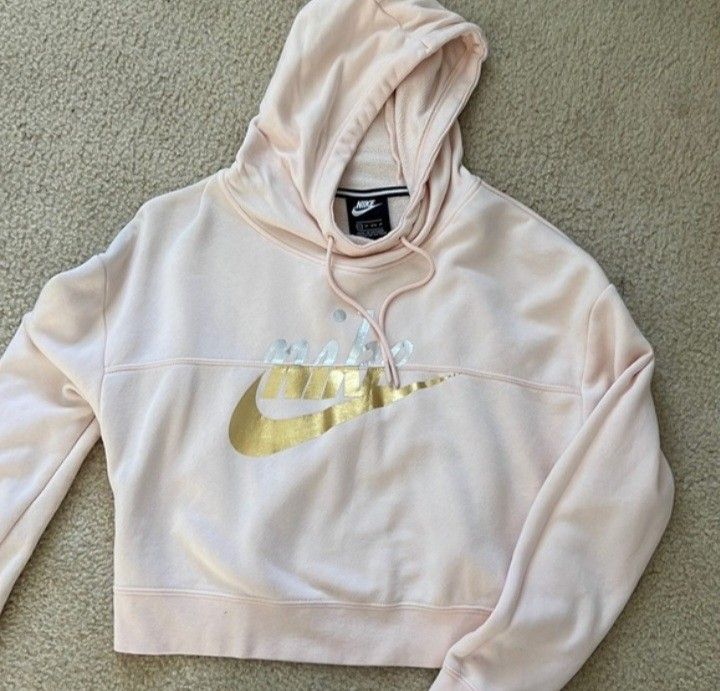 Nike rally metallic clash sales crop hoodie