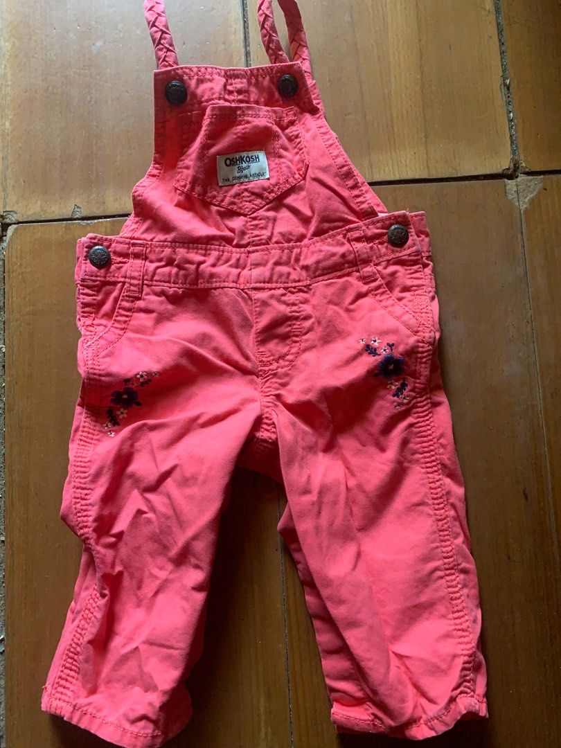 Oshkosh Jumper (Category: Babies & Kids Fashion) located in Pasig City. Submitted by lizzy_ph (Listing ID 1249809878, Image 2). Description: Used but not abused.