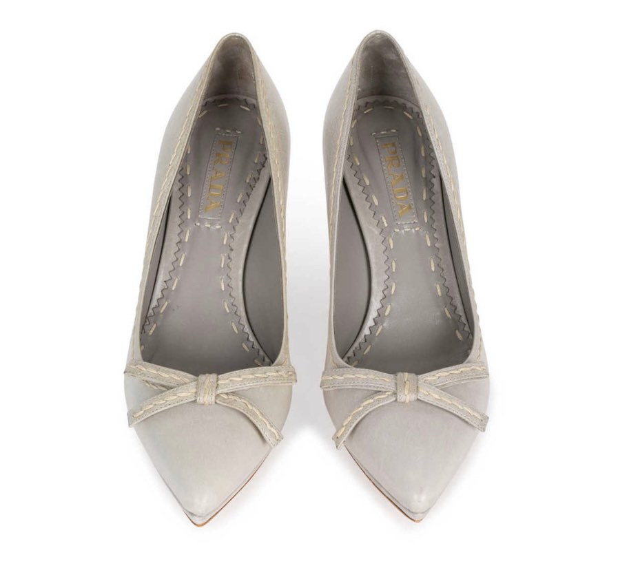 Prada bow pointed toe heel pumps Women s Fashion Footwear Heels