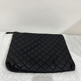 Quilted Pouch / Laptop or iPad Bag