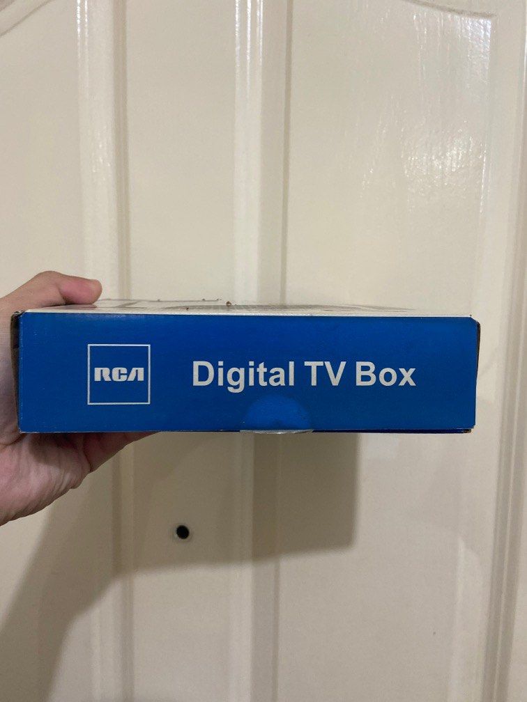 RCA Digital Box TV Receiver (Category: TV Parts & Accessories) located in Quezon City. Submitted by declutterprince (Listing ID 1249911516, Image 2). Description: RCA Digital Box TV Receiver (RUSH) Moving Out.