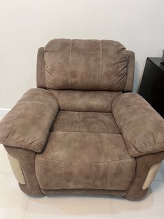 Reclining sofa (moving out rush sale)