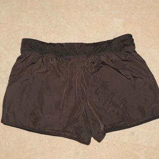 (Category: ) located in . Submitted by ditchtheheels (Listing ID 1166901879, Image 1). Description: .