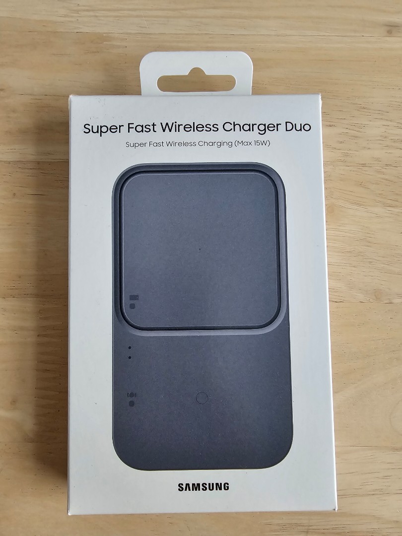 Samsung Super Fast Wireless Charger Duo, Mobile Phones & Gadgets