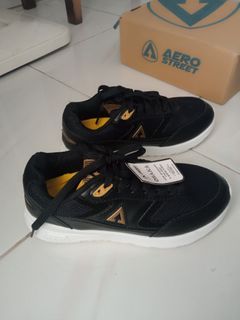 Sepatu Anak / Dewasa Aerostreet Osaka Hitam Emas ukuran 37