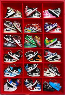 Vapormax keychain sales