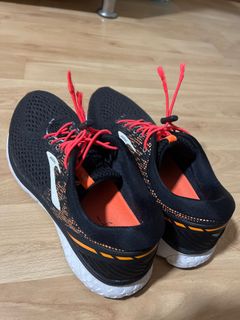 Brooks shoes singapore on sale