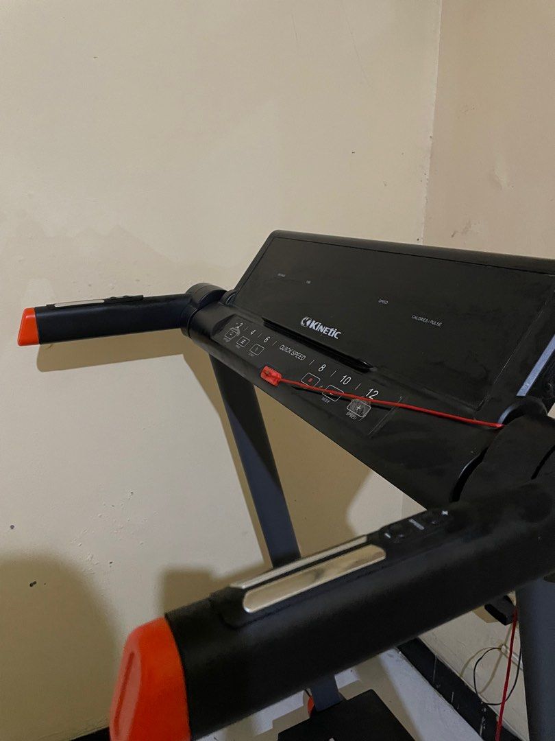 Treadmill Kinetic Motorized 0.8hp Hitam Orange