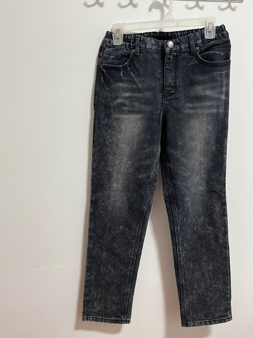 Uniqlo black fleece lined jeans, Men's Fashion, Bottoms, Jeans on Carousell