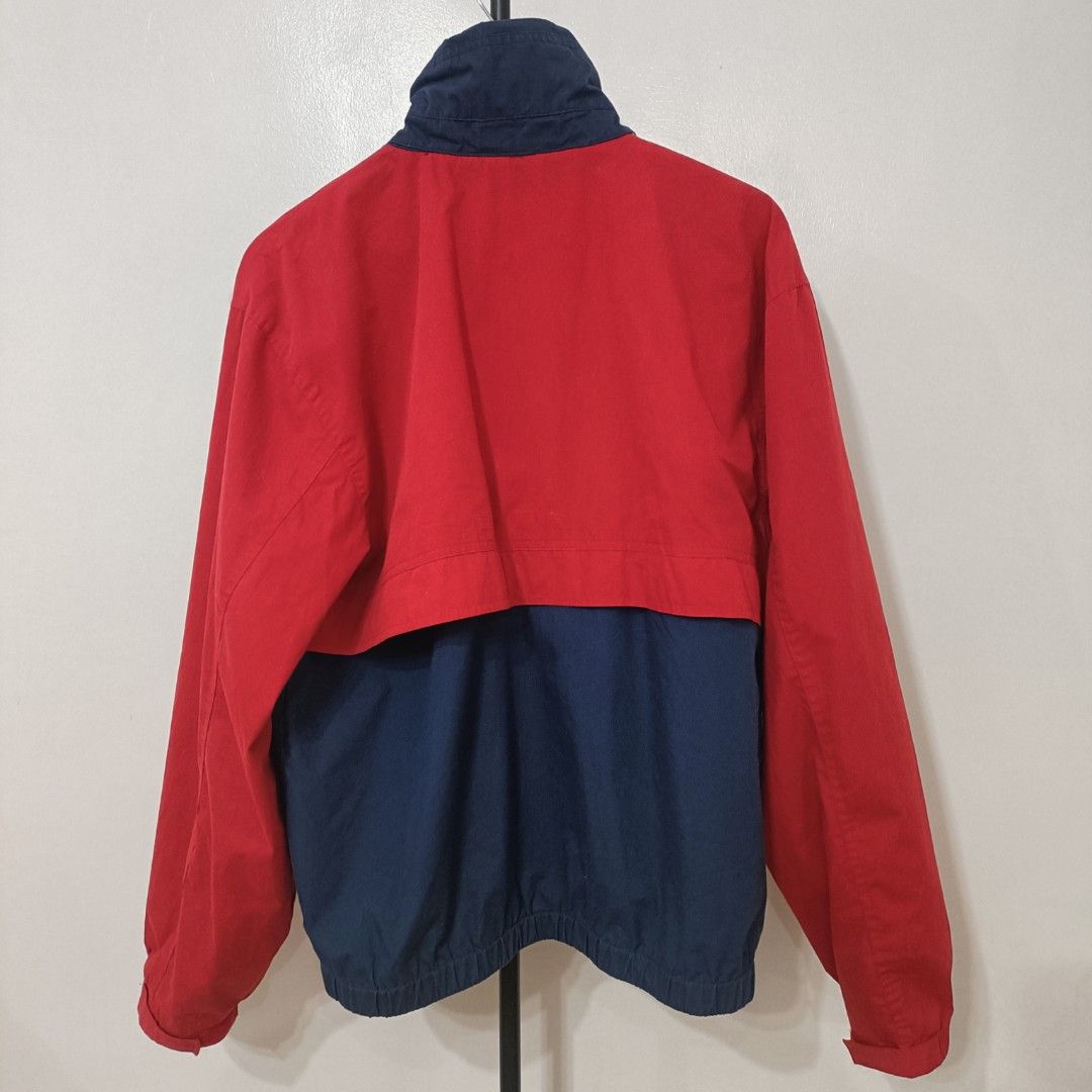 Valvoline California Outerwear Windbreaker (Category: Coats, Jackets and Outerwear) located in Pasig City. Submitted by ichronicshop (Listing ID 1249939867, Image 2). Description: Valvoline California Outerwear Windbreaker Used, but in good condition Size: Medium ₱75O 0NLY ‼️ 📌Payment: Bank transfer, GCash, Cash. 📌Location: Rosario, Pasig City 📌Can ship nationwide add SF. 🚚 🛵 ☝🏼.