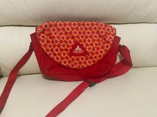 （分類：）位於 。 由 bbbearrchi 提交（商品編號 1249899046，圖片 1）。簡介： 。