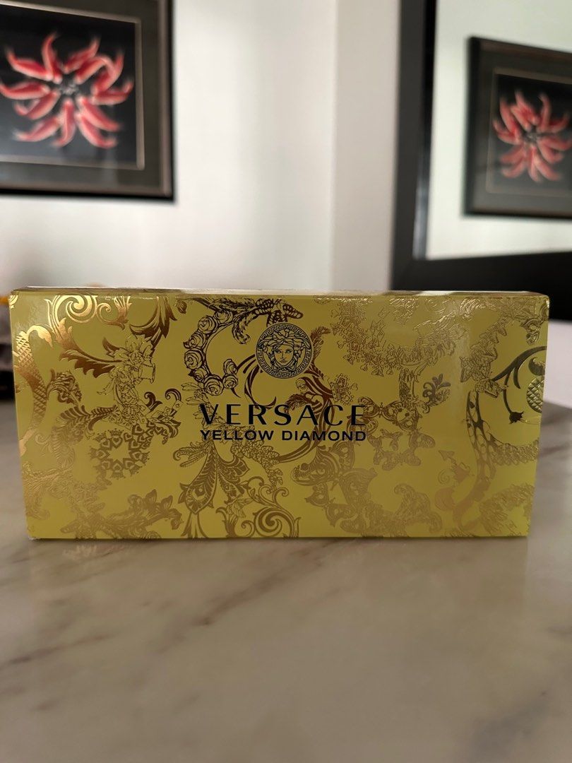 Versace yellow diamond travel set deals