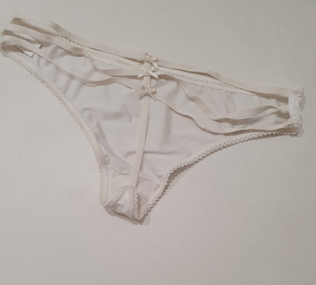 Victorias Secret Underwear Sexy Low Rise Thong Panty Large NWT Birthday Gift