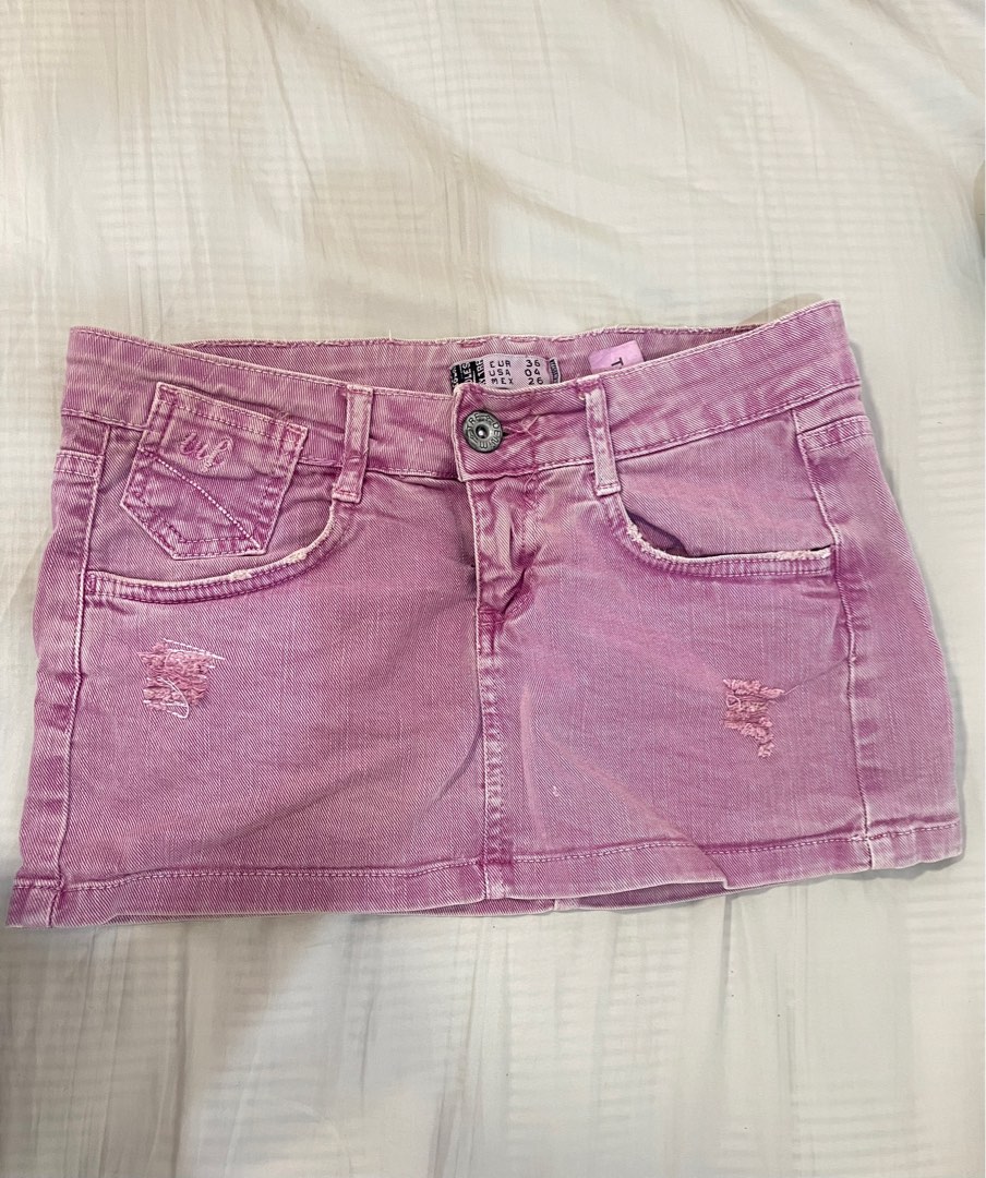 Vintage mini skirt, Women's Fashion, Bottoms, Skirts on Carousell