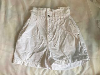 （分類：）位於 。 由 izzy.thrifts_ 提交（商品編號 1249868456，圖片 1）。簡介： 。