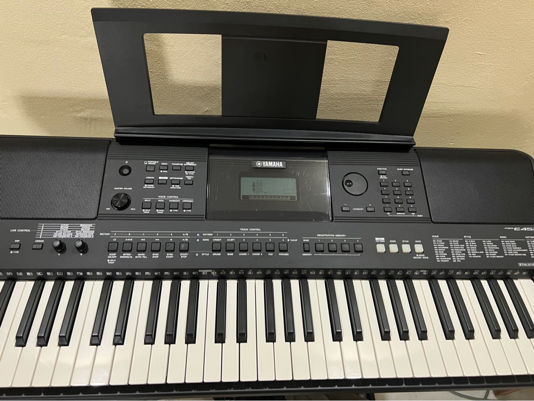 Yamaha Keyboard, Hobbies & Toys, Music & Media, Musical Instruments on Carousell