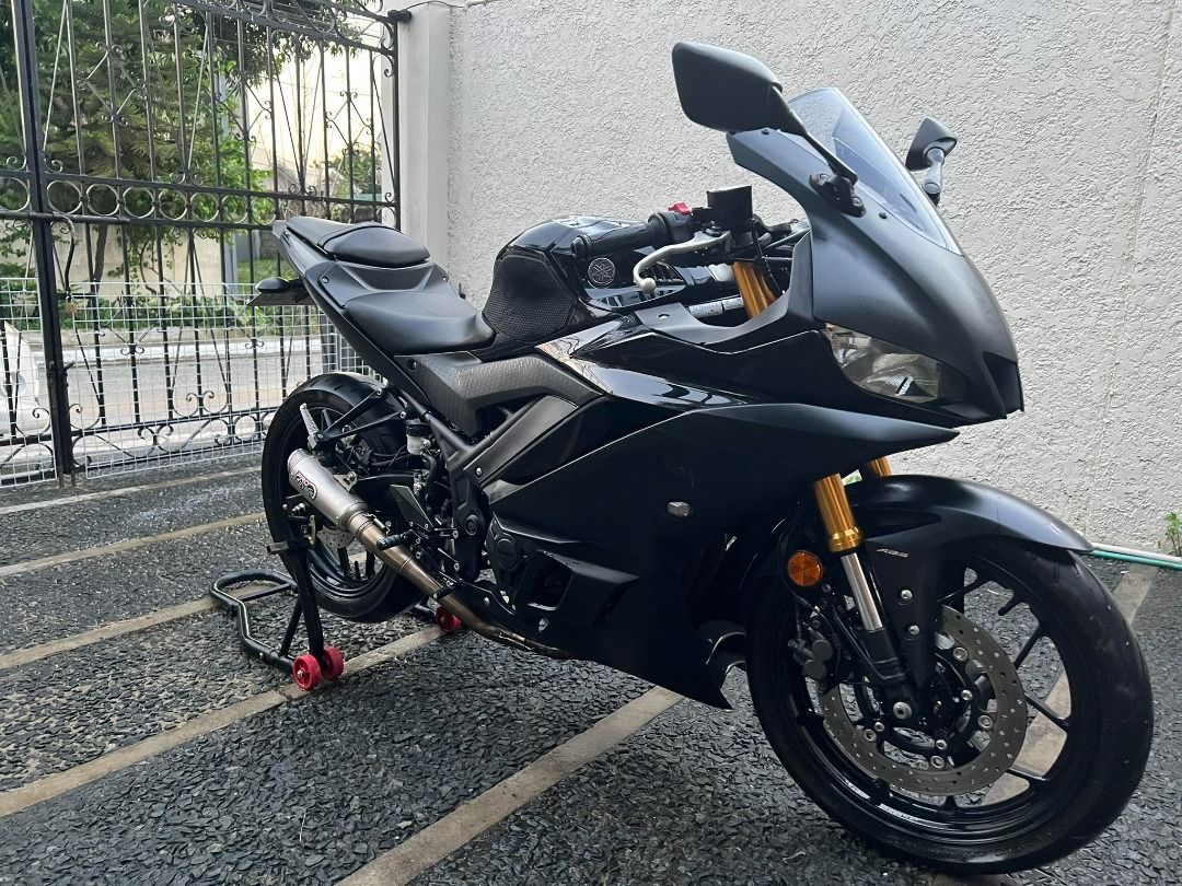 Yamaha r3 2021 black deals
