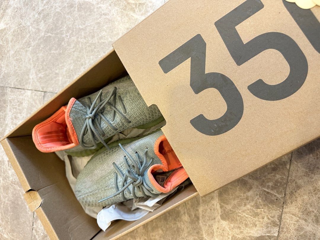 Kid hotsell yeezy 35