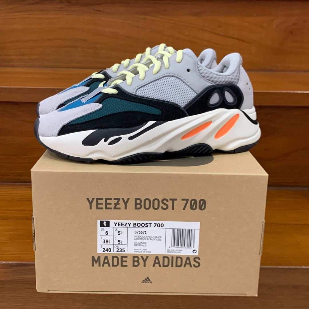 yeezy wave runner size 8