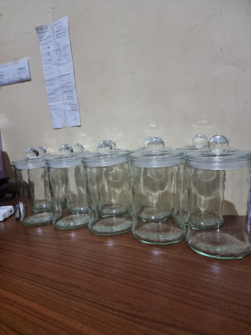 10 pcs Air tight Kitchen Jars (Category: Storage Boxes & Baskets) located in Diffun. Submitted by declutteredbyJill (Listing ID 1246730289, Image 1). Description: •Air Tight •Thick Glass •Reason for selling: Switching to plastic containers dahil may baby na.