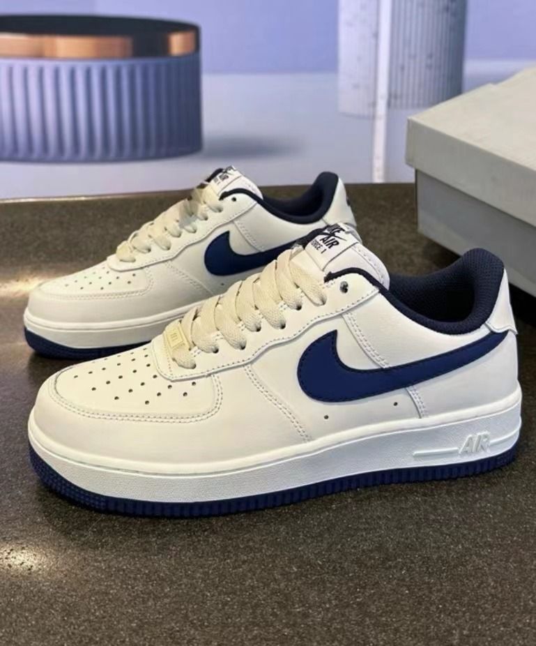 👞全新原盒】Nike Air Force 1 Low QS'Nai Ke'低幫板鞋藍白, 男裝, 鞋