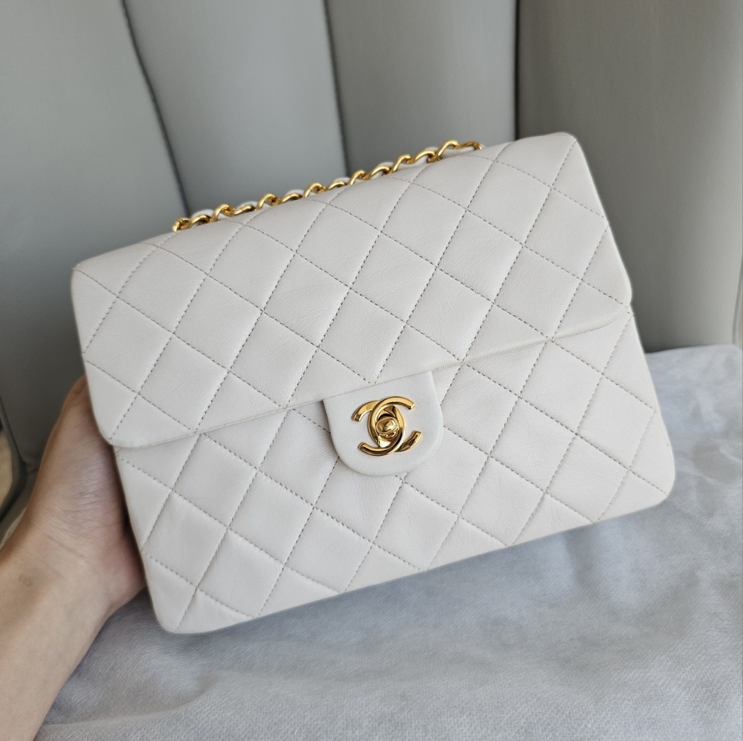 VINTAGE CHANEL WHITE 20CM MINI CLASSIC SQUARE FLAP BAG CF 20 CM LAMBSKIN 24K  GHW GOLD HARDWARE SINGLE CROSSBODY / 17 cm 17 23cm 23 25cm 25 30cm 30 small  medium jumbo ivory beige cream caviar, Luxury, Bags & Wallets