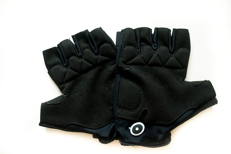 Assos RS aero SF gloves black size S gel padding MTB hybrid road fixie foldie commuter trekking bike sport bicycle ride