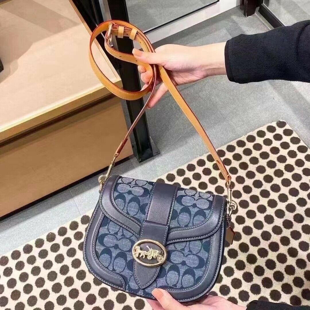 Coach georgie saddle bag in signature chambray clearance
