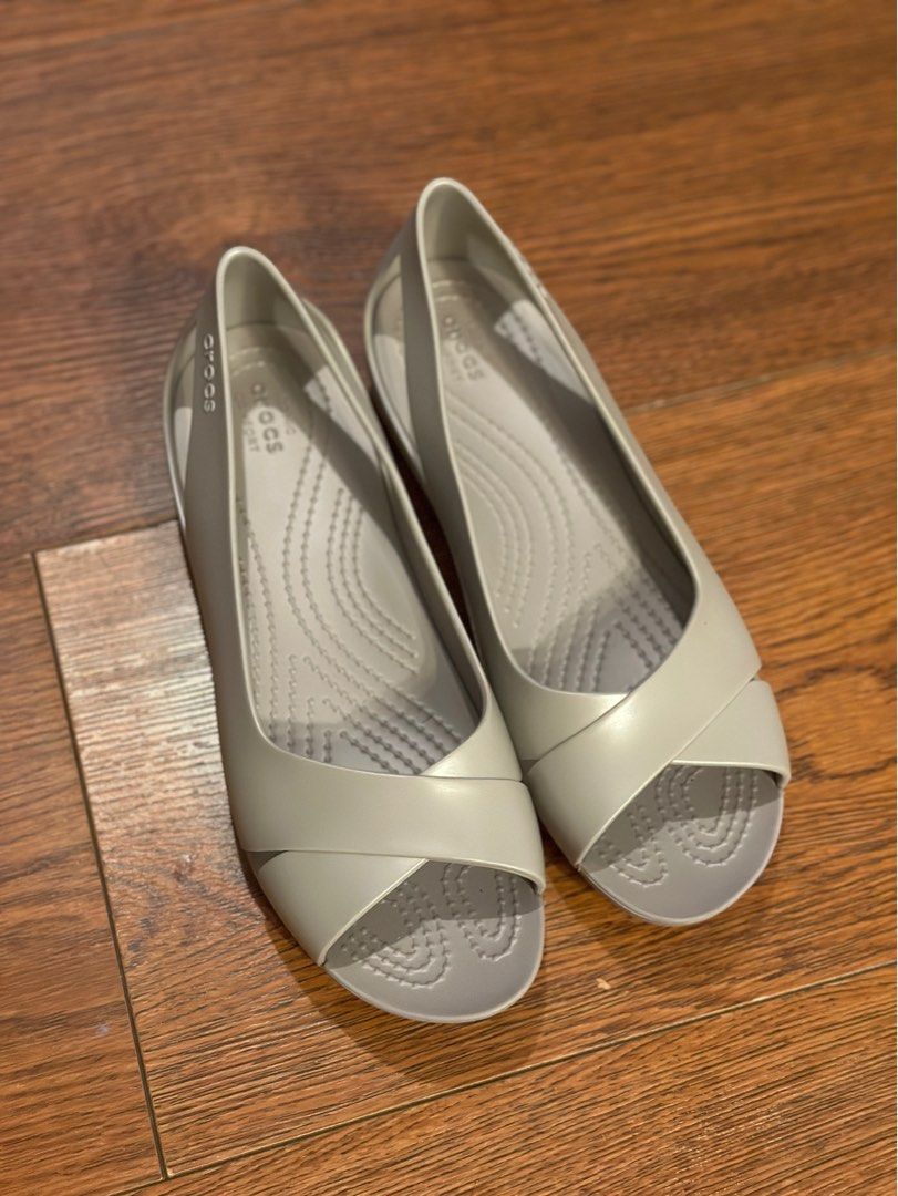 Crocs serena flat on sale