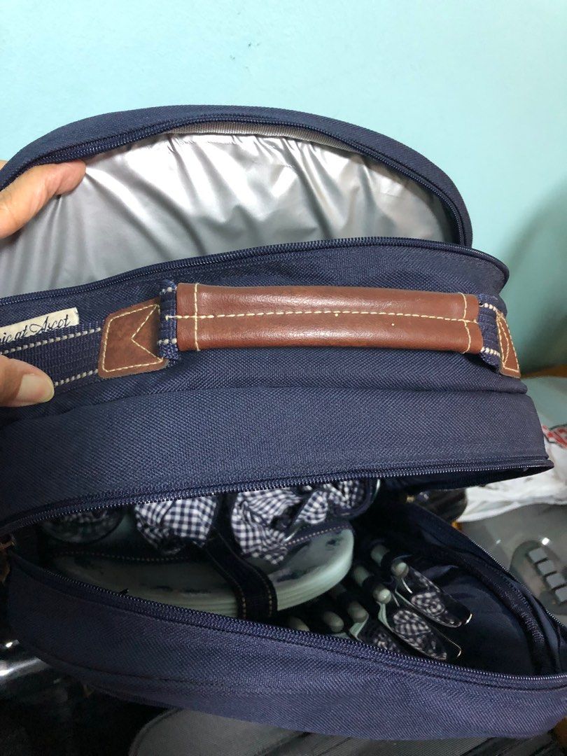 Backpack (Category: Backpacks) located in Singapore. Submitted by sunflowers1818 (Listing ID 1246624060, Image 3). Description: Pfizer picnic backpack in Navy blue (only the wine bottle case a bit tear)..