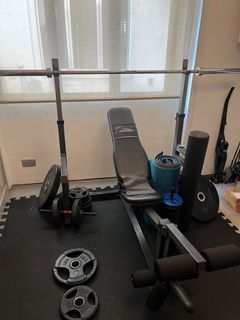 Bench press rack and weight set