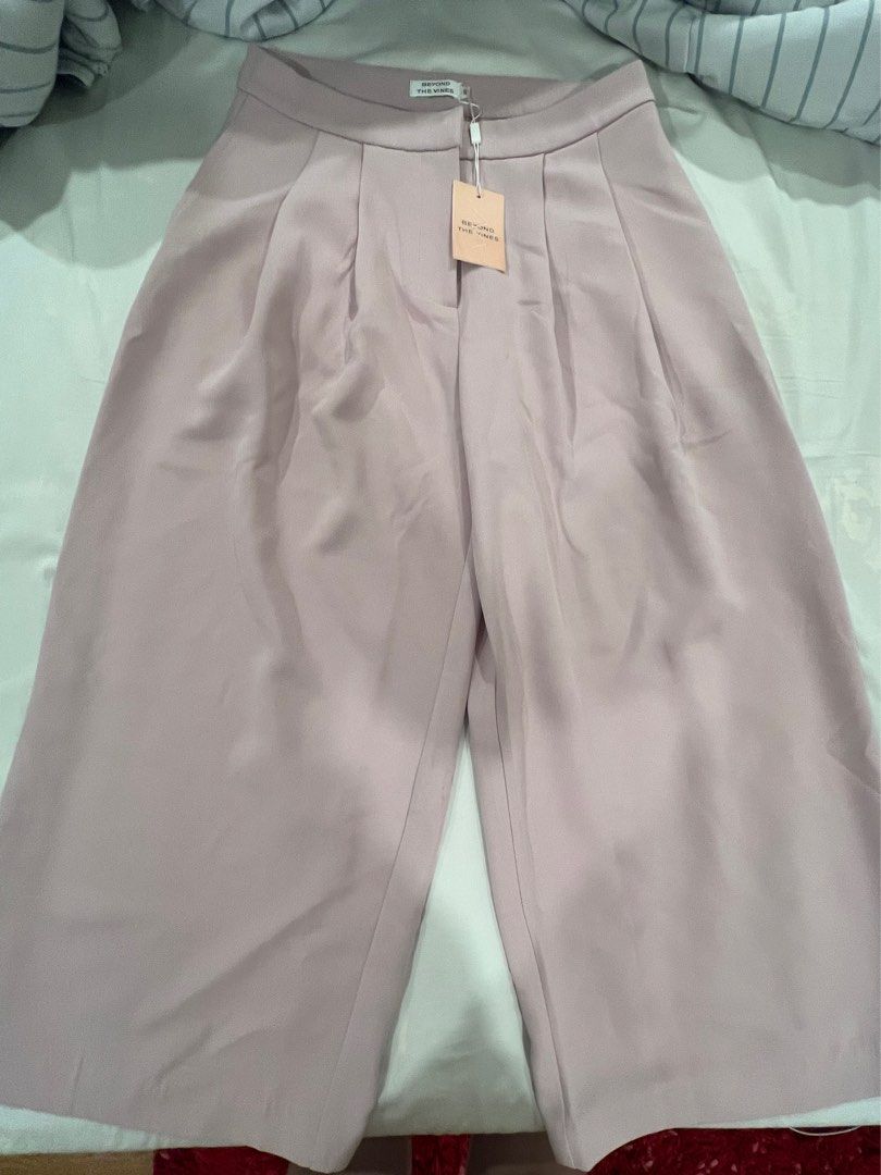BEYOND THE VINES - LIGHT PINK WIDE LEG CULOTTES (Category: Other Bottoms) located in Quezon City. Submitted by shopsecondfits (Listing ID 1246627431, Image 1). Description: Original Price: P3990 RFS: too small for me :( .