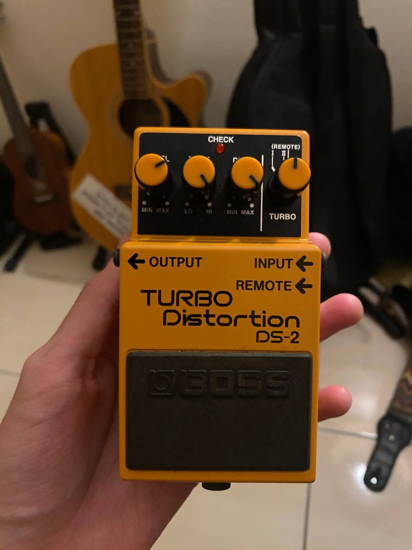 BOSS Turbo Distortion Ds-2, Hobbies  Toys, Music  Media, Musical  Instruments on Carousell