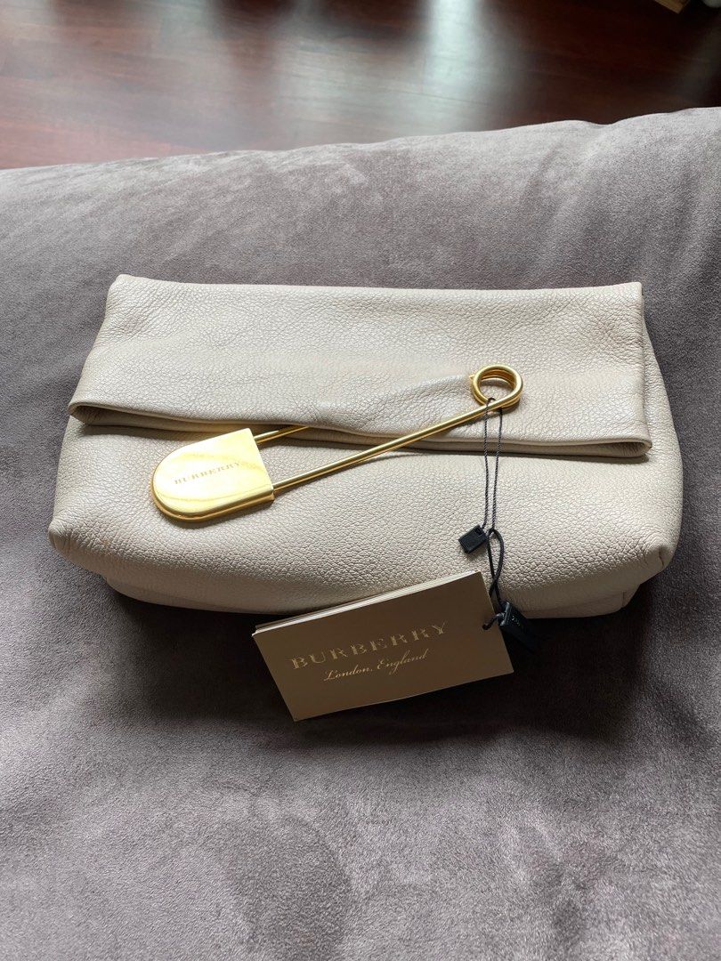Burberry safety pin online bag
