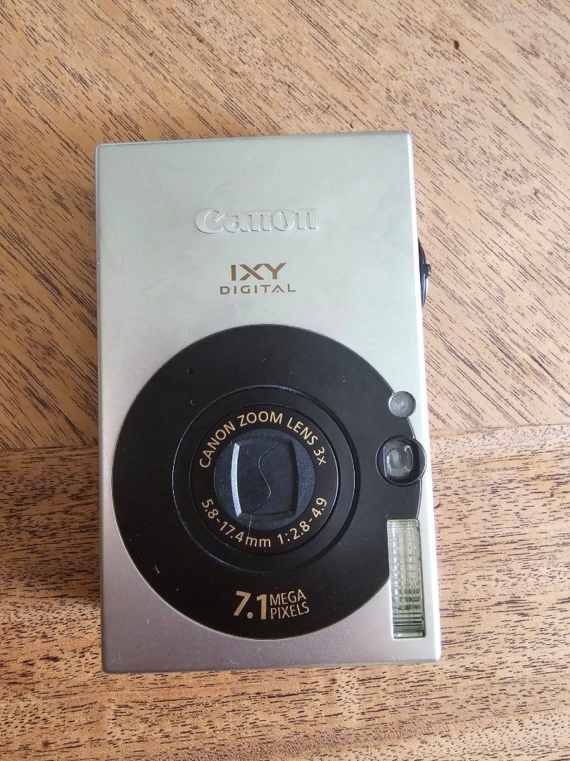 Canon Ixus 70 digital camera, Photography, Cameras on Carousell