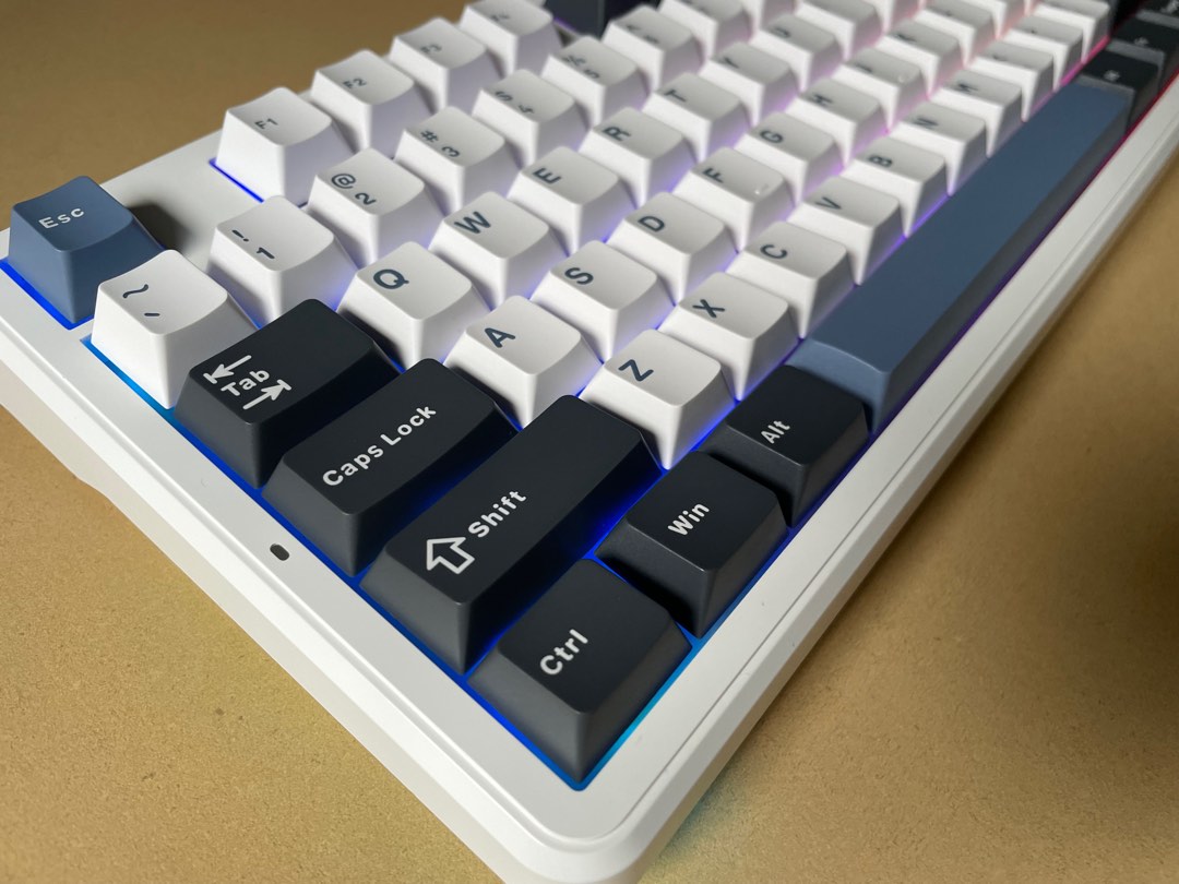 [Ceramic sound] Custom Gasket mount TKL 87 layout wireless RGB keyboard