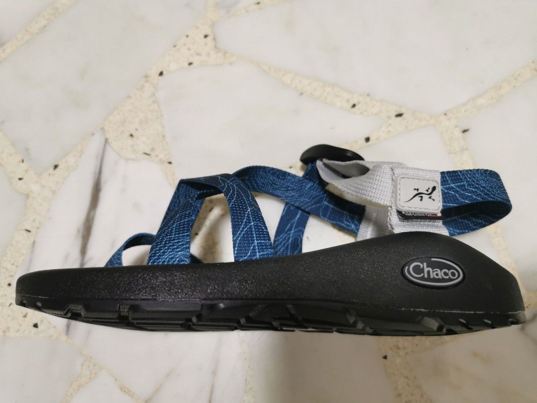 Chaco hotsell toe loop