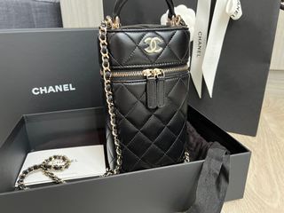 CHANEL RARE Pink Fuchsia GHW Quilted Vanity Metal Top Handle Chain