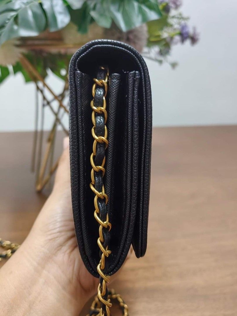 Chanel wallet on chain, Luxury, Bags & Wallets on Carousell